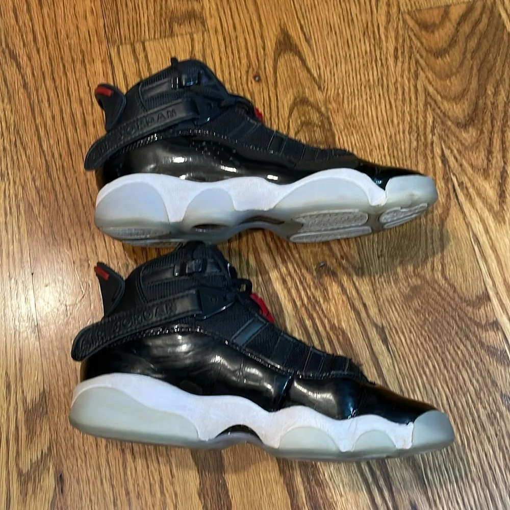 Jordan 6 Rings Black/Gym Red/White Sneakers. Size 3.5Y. Excellent Condition.